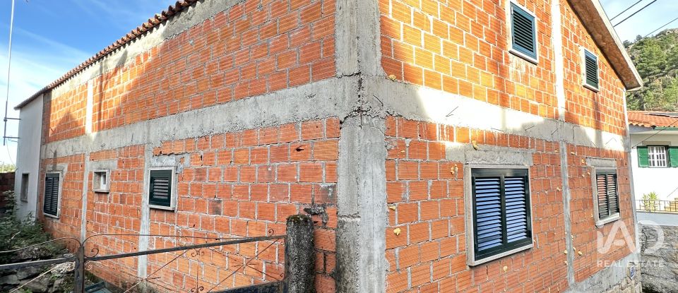 Moradia T5 em Cavadoude de 150 m²