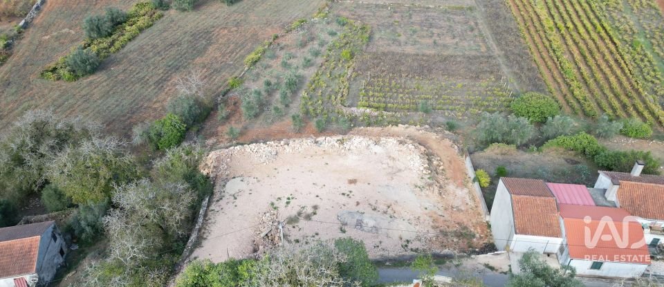 Terreno urbano em São Miguel, Santa Eufémia e Rabaçal de 2 460 m²