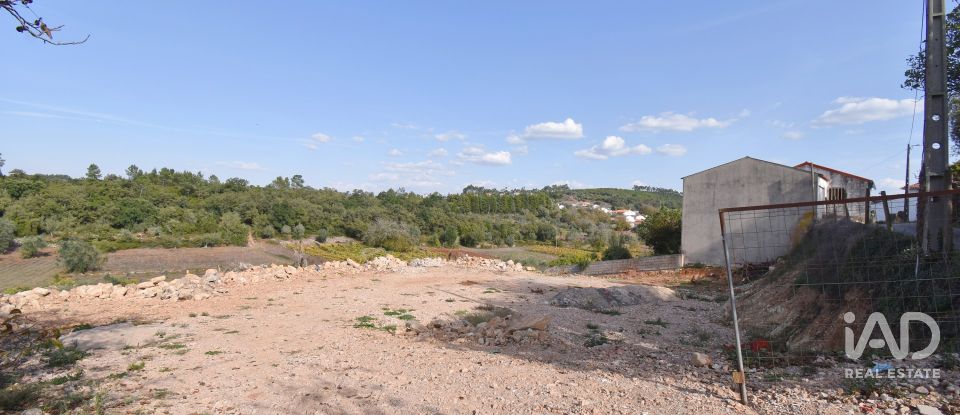 Terreno urbano em São Miguel, Santa Eufémia e Rabaçal de 2 460 m²