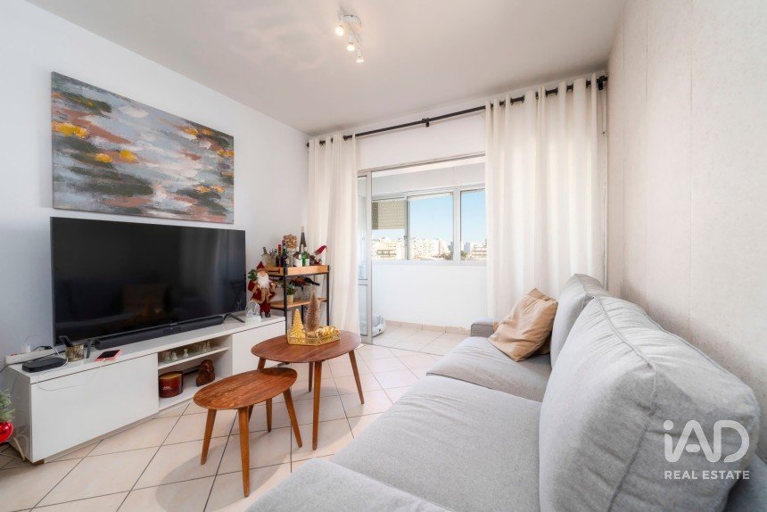 Duplex T3 em Faro (Sé e São Pedro) de 85 m²