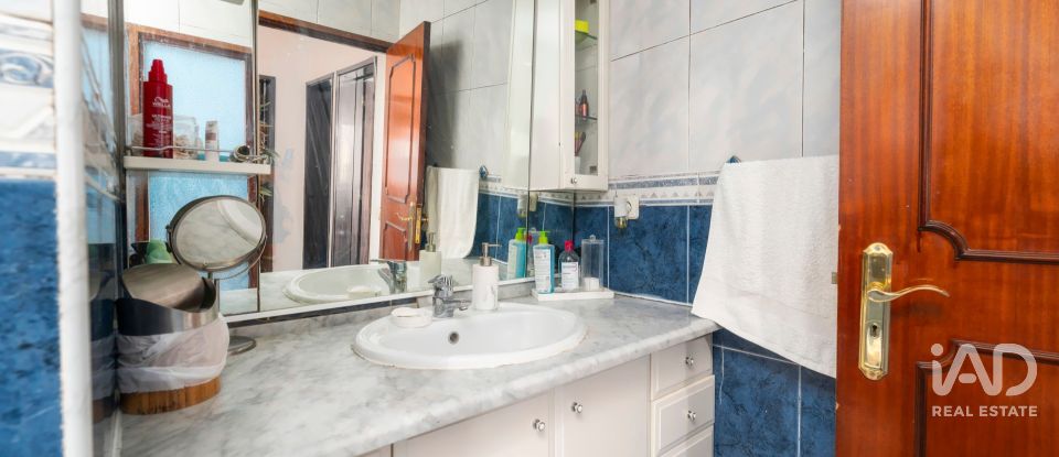 Duplex T3 em Faro (Sé e São Pedro) de 85 m²