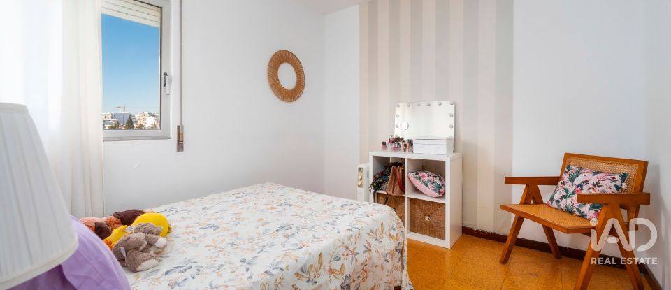 Duplex T3 em Faro (Sé e São Pedro) de 85 m²