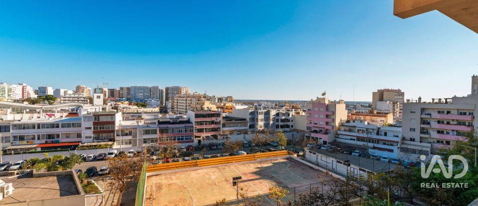 Duplex T3 em Faro (Sé e São Pedro) de 85 m²