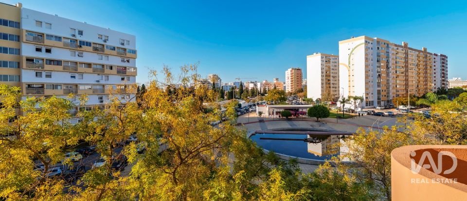 Duplex T3 em Faro (Sé e São Pedro) de 85 m²