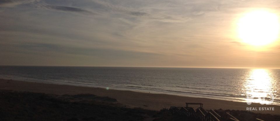 Terreno urbano em Sesimbra (Castelo) de 344 m²