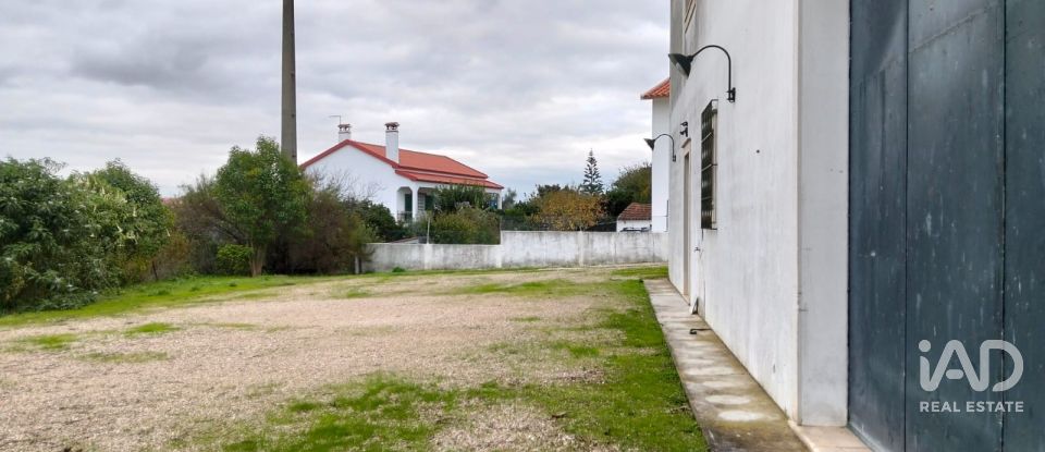 Moradia T4 em Póvoa da Isenta de 200 m²