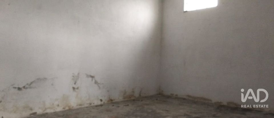 Moradia T4 em Póvoa da Isenta de 200 m²