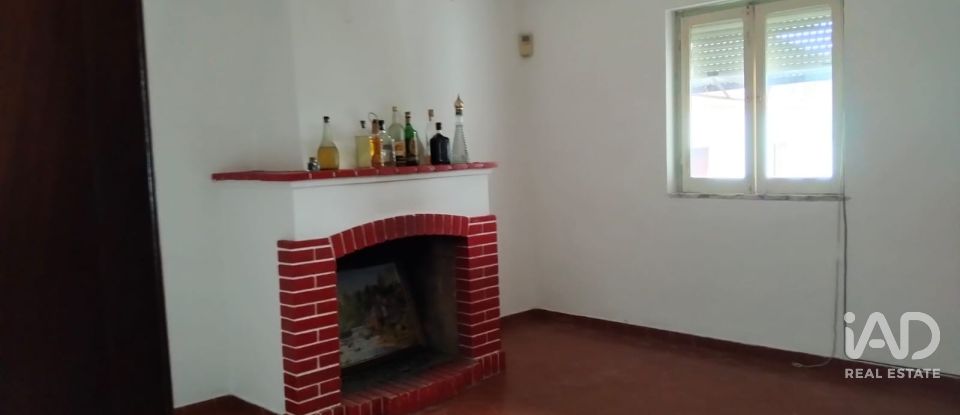 Moradia T4 em Póvoa da Isenta de 200 m²