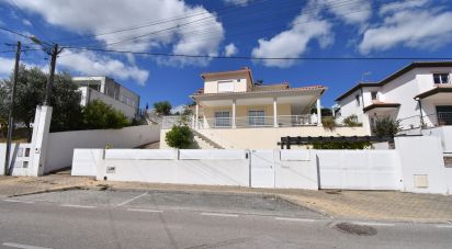 Maison T4 à Eiras E São Paulo De Frades de 360 m²