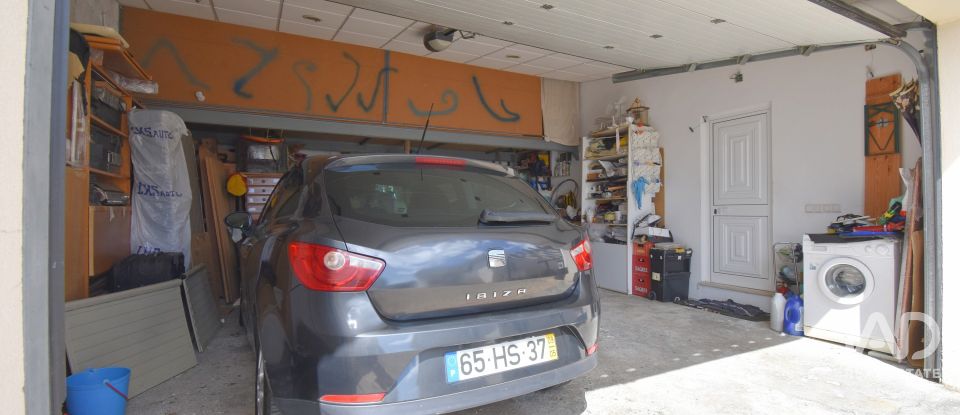 Maison T4 à Eiras E São Paulo De Frades de 360 m²