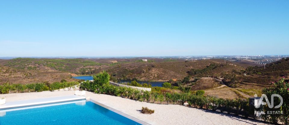 Moradia T5 em Bensafrim e Barão de São João de 412 m²