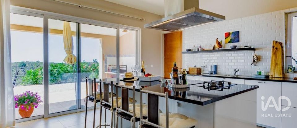 Moradia T5 em Bensafrim e Barão de São João de 412 m²