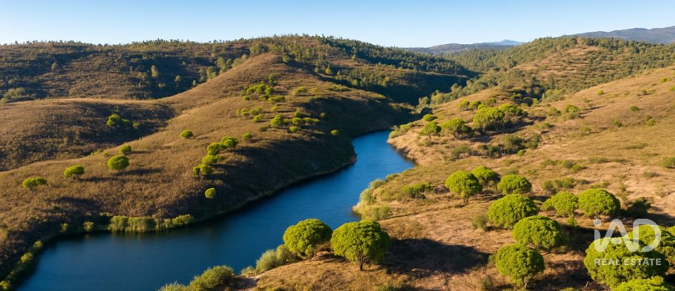 Moradia T5 em Bensafrim e Barão de São João de 412 m²