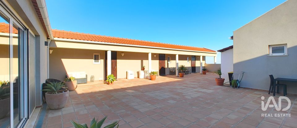 Moradia T5 em Bensafrim e Barão de São João de 412 m²