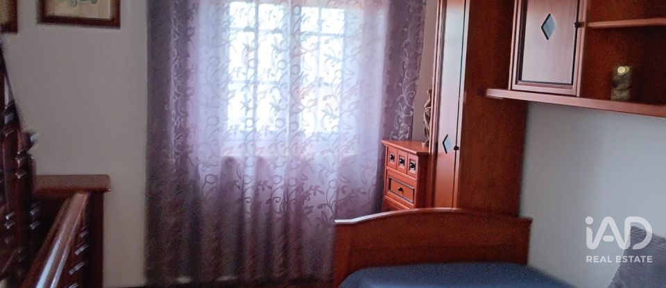 Moradia T3 em Nazaré de 96 m²