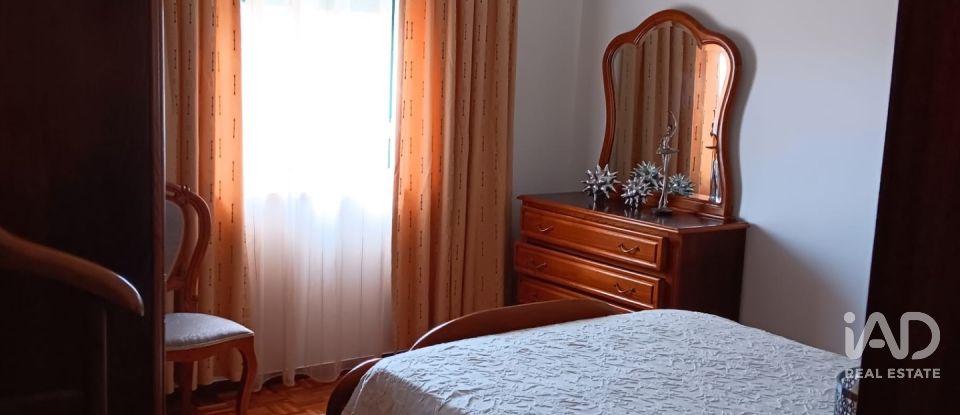 Moradia T3 em Nazaré de 96 m²