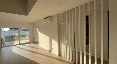 House T4 in Fernão Ferro of 204 m²