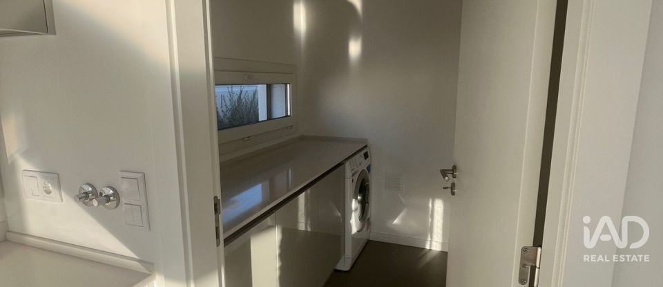 Moradia T4 em Fernão Ferro de 204 m²