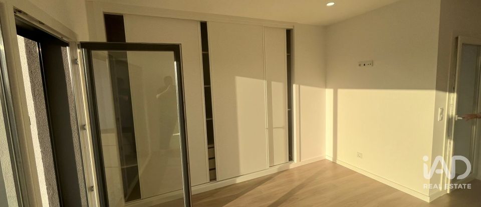 Moradia T4 em Fernão Ferro de 204 m²