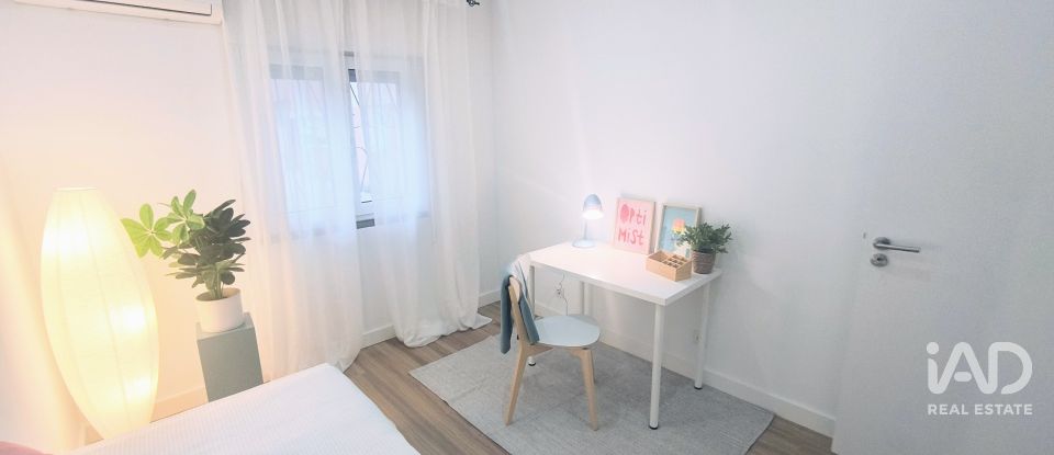 Apartamento T2 em Olivais de 66 m²