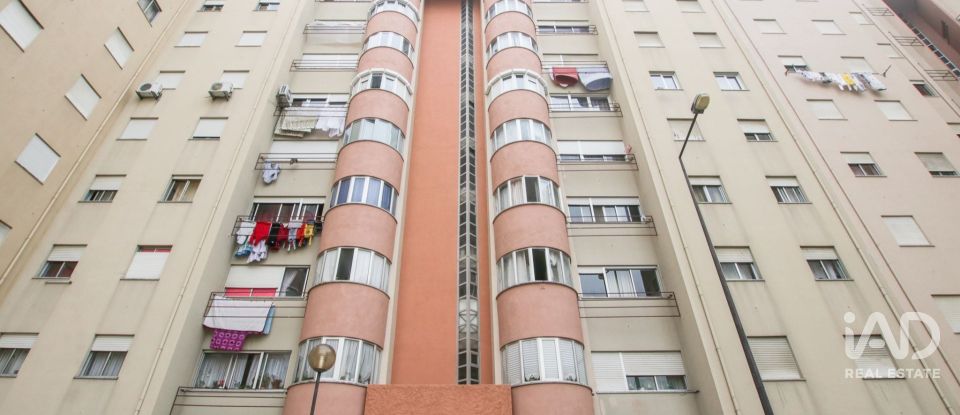 Apartamento T2 em Olivais de 66 m²