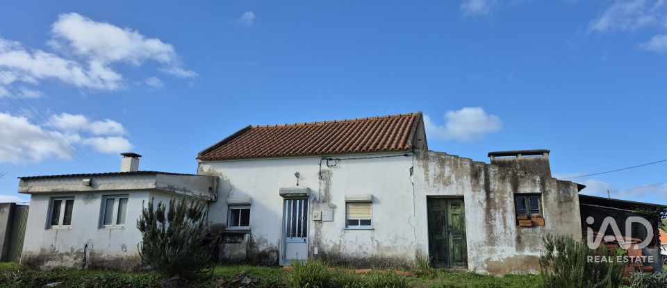 Moradia T3 em Caldas da Rainha - Santo Onofre e Serra do Bouro de 93 m²