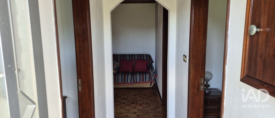 Moradia T3 em Caldas da Rainha - Santo Onofre e Serra do Bouro de 93 m²