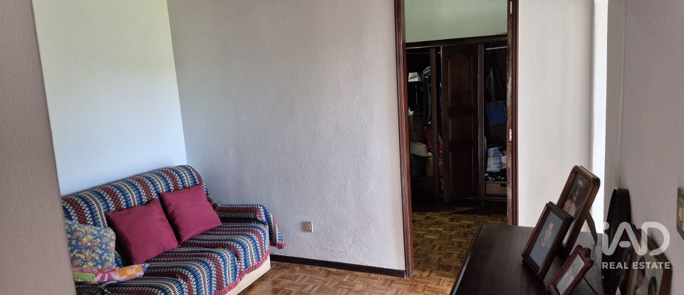 Moradia T3 em Caldas da Rainha - Santo Onofre e Serra do Bouro de 93 m²