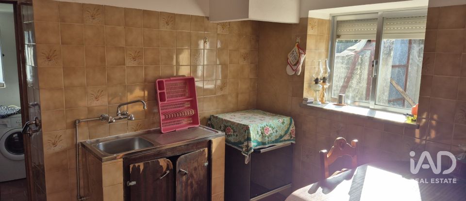 Moradia T3 em Caldas da Rainha - Santo Onofre e Serra do Bouro de 93 m²