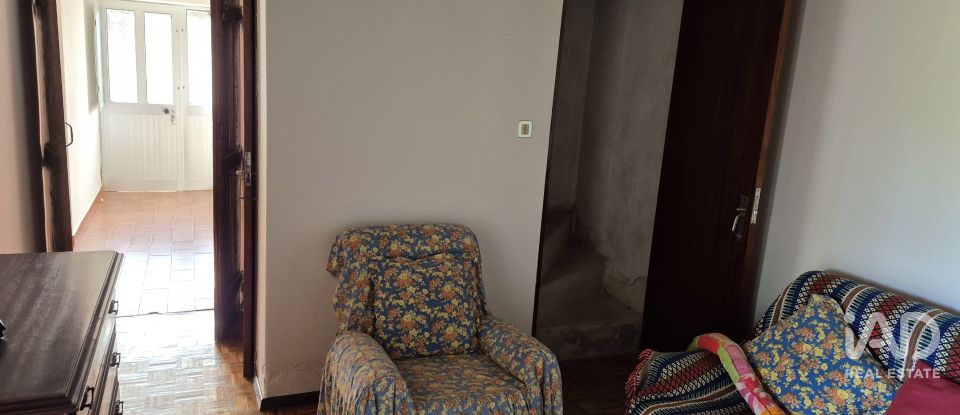 Moradia T3 em Caldas da Rainha - Santo Onofre e Serra do Bouro de 93 m²