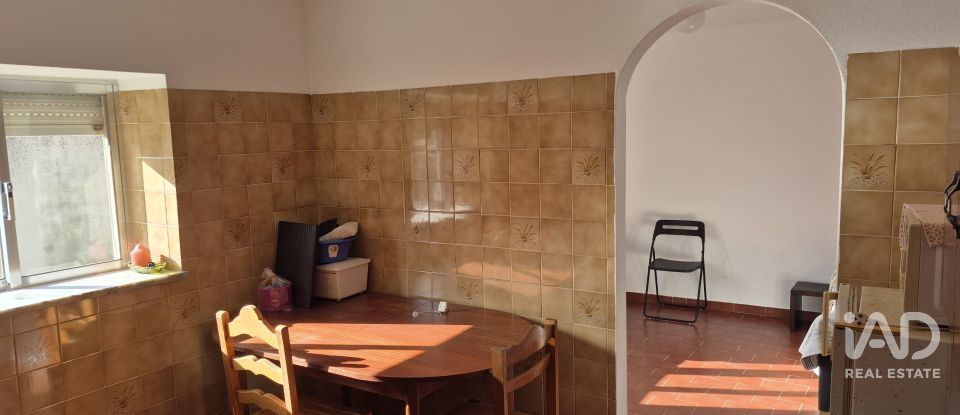 Moradia T3 em Caldas da Rainha - Santo Onofre e Serra do Bouro de 93 m²