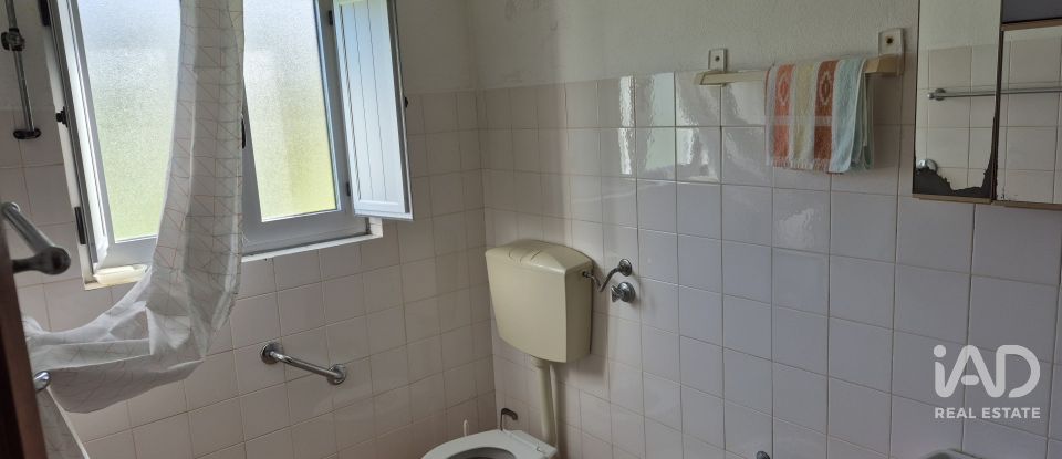 Moradia T3 em Caldas da Rainha - Santo Onofre e Serra do Bouro de 93 m²