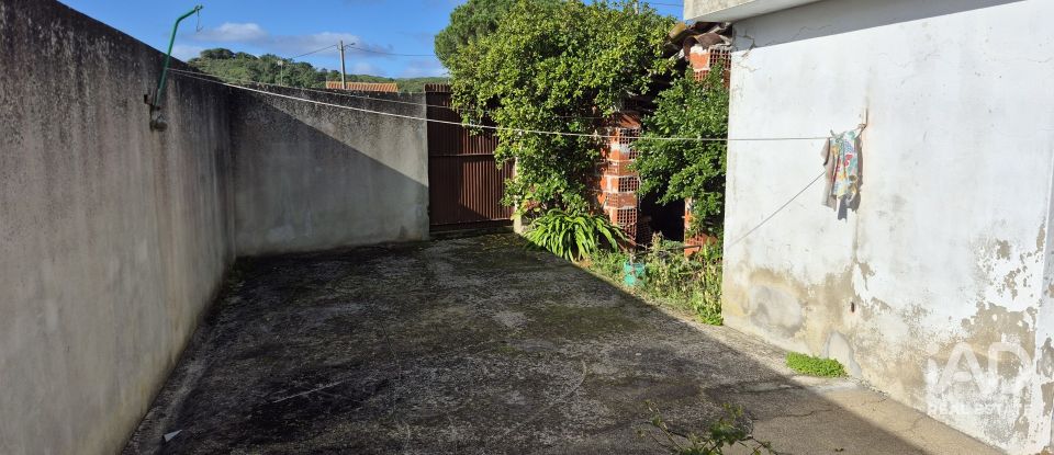 Moradia T3 em Caldas da Rainha - Santo Onofre e Serra do Bouro de 93 m²