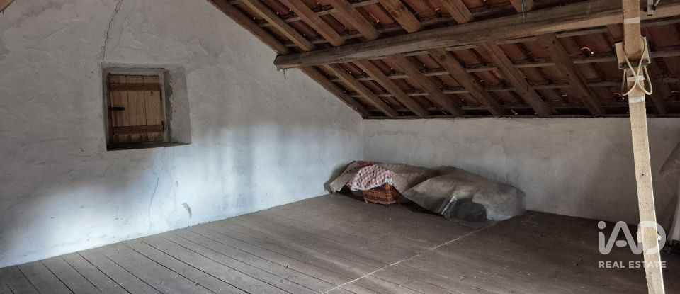 Moradia T3 em Caldas da Rainha - Santo Onofre e Serra do Bouro de 93 m²