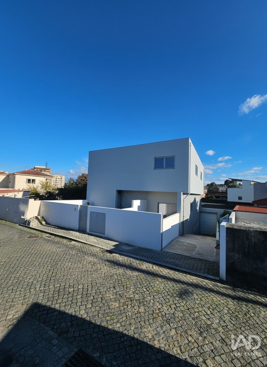 Appartement T3 à Oliveira do Douro de 120 m²