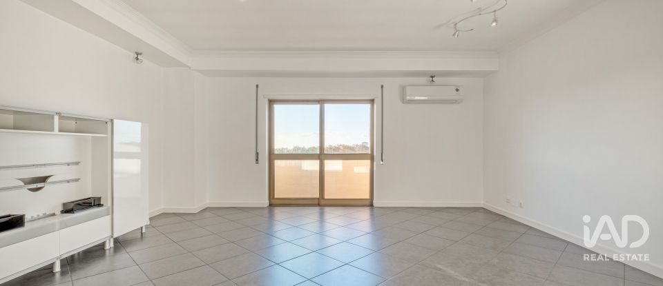 Apartamento T4 em São Mamede de Infesta e Senhora da Hora de 116 m²