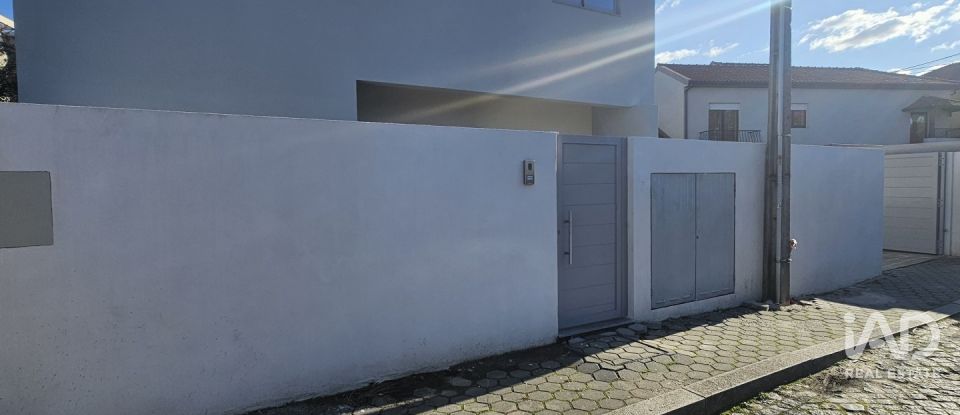 Appartement T3 à Oliveira do Douro de 121 m²
