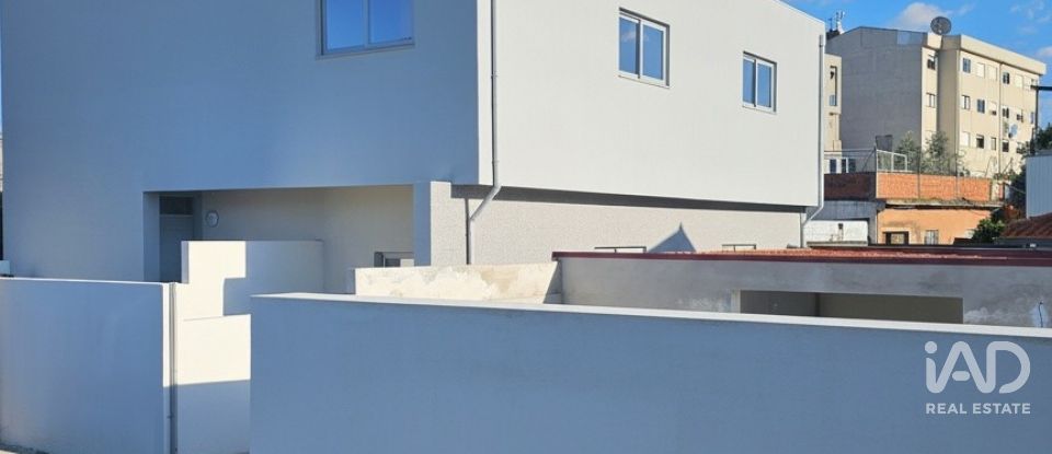 Appartement T3 à Oliveira do Douro de 121 m²