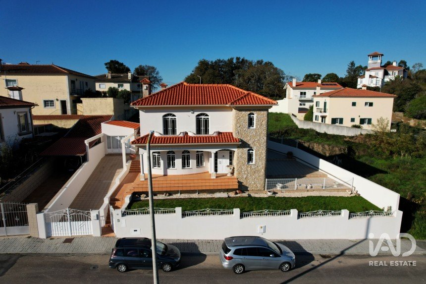 Moradia T4 em Beduído e Veiros de 258 m²