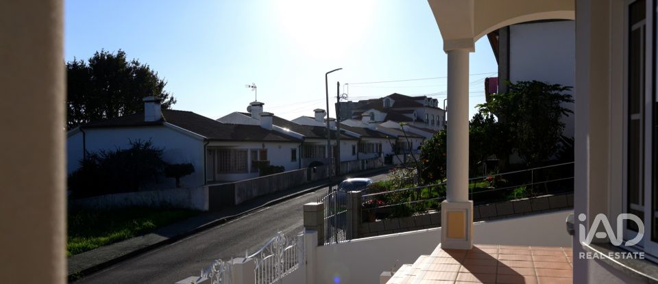 Moradia T4 em Beduído e Veiros de 258 m²