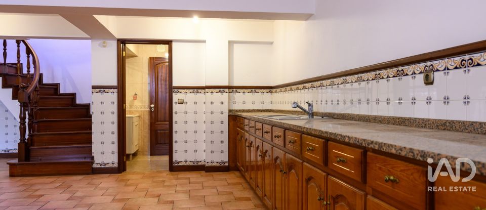 Moradia T4 em Beduído e Veiros de 258 m²