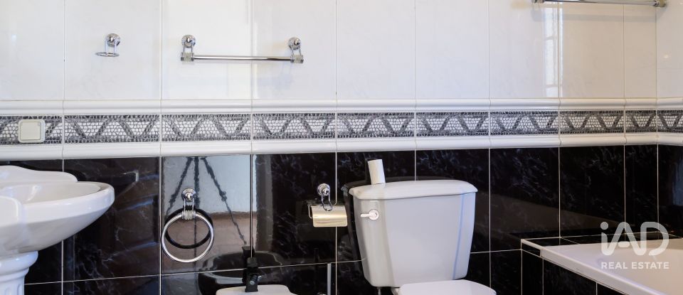 Moradia T4 em Beduído e Veiros de 258 m²