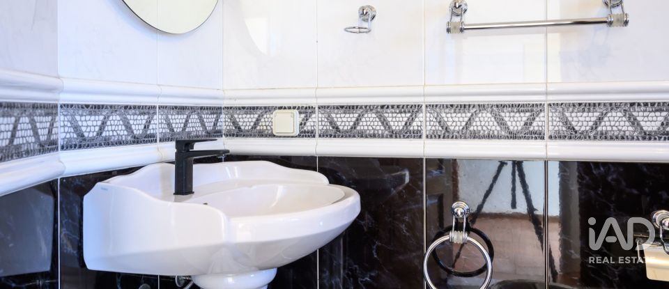 Moradia T4 em Beduído e Veiros de 258 m²