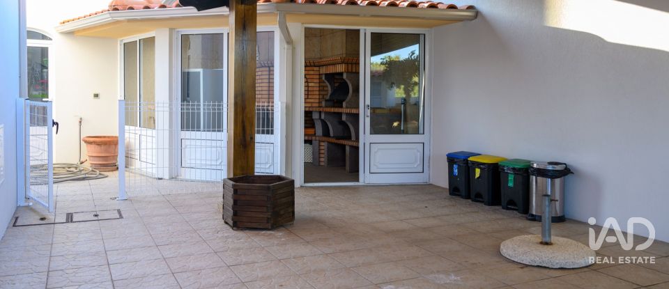 Moradia T4 em Beduído e Veiros de 258 m²