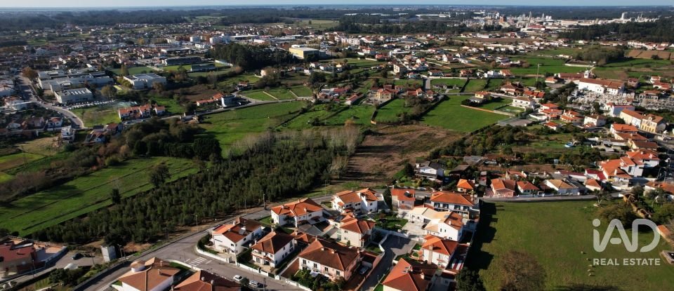 Moradia T4 em Beduído e Veiros de 258 m²