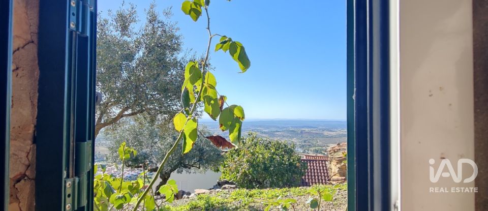 Bâtiment à Penha Garcia de 20 m²