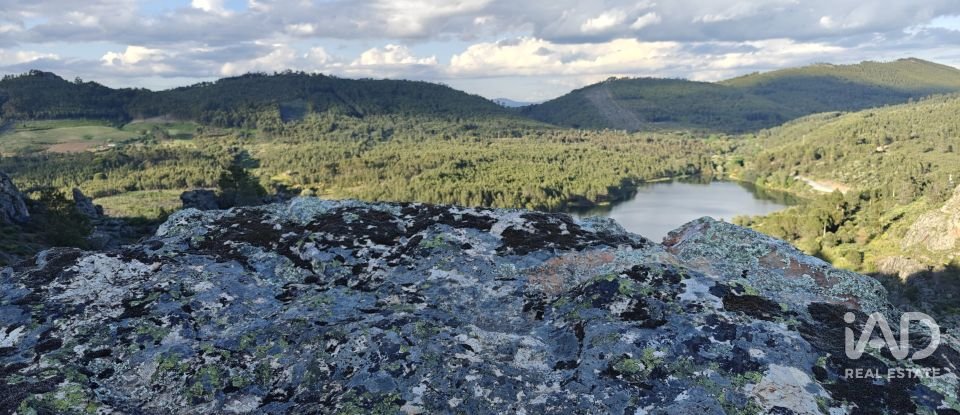 Bâtiment à Penha Garcia de 20 m²