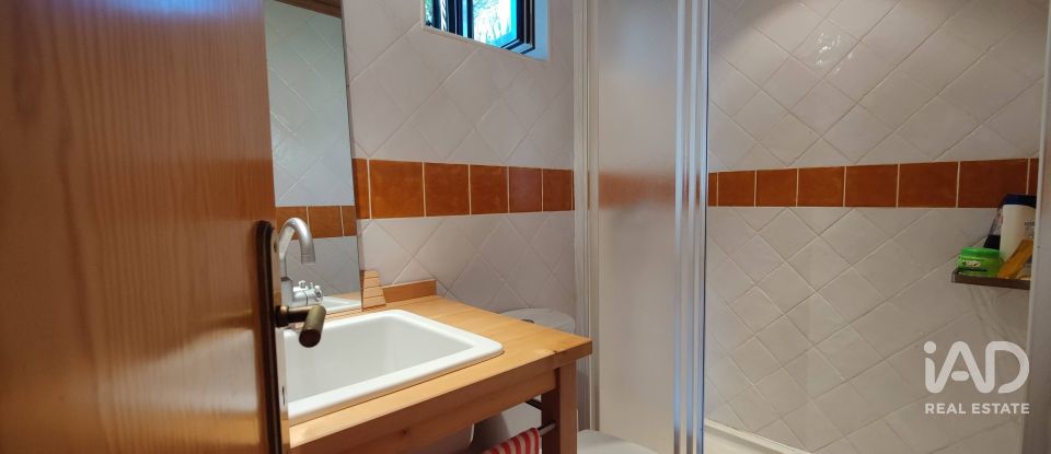 Bâtiment à Penha Garcia de 20 m²