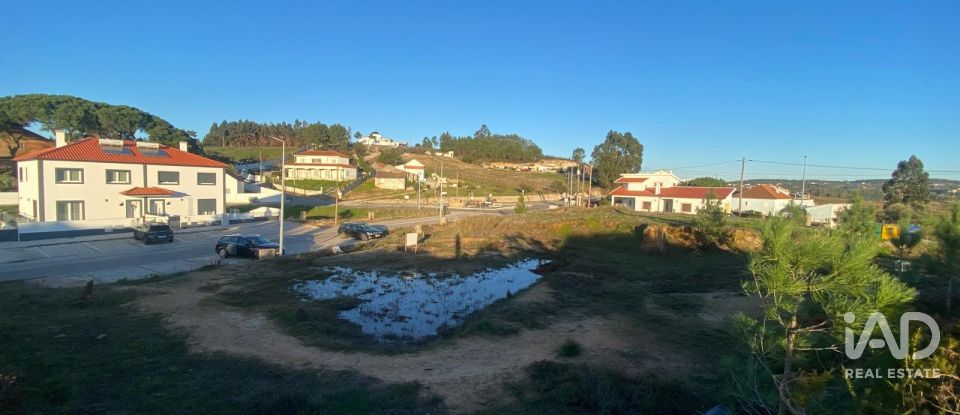 Terreno urbano em Olhalvo de 362 m²