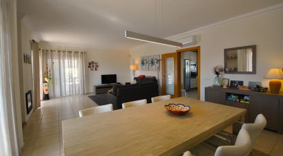 House T3 in Albufeira e Olhos de Água of 144 m²